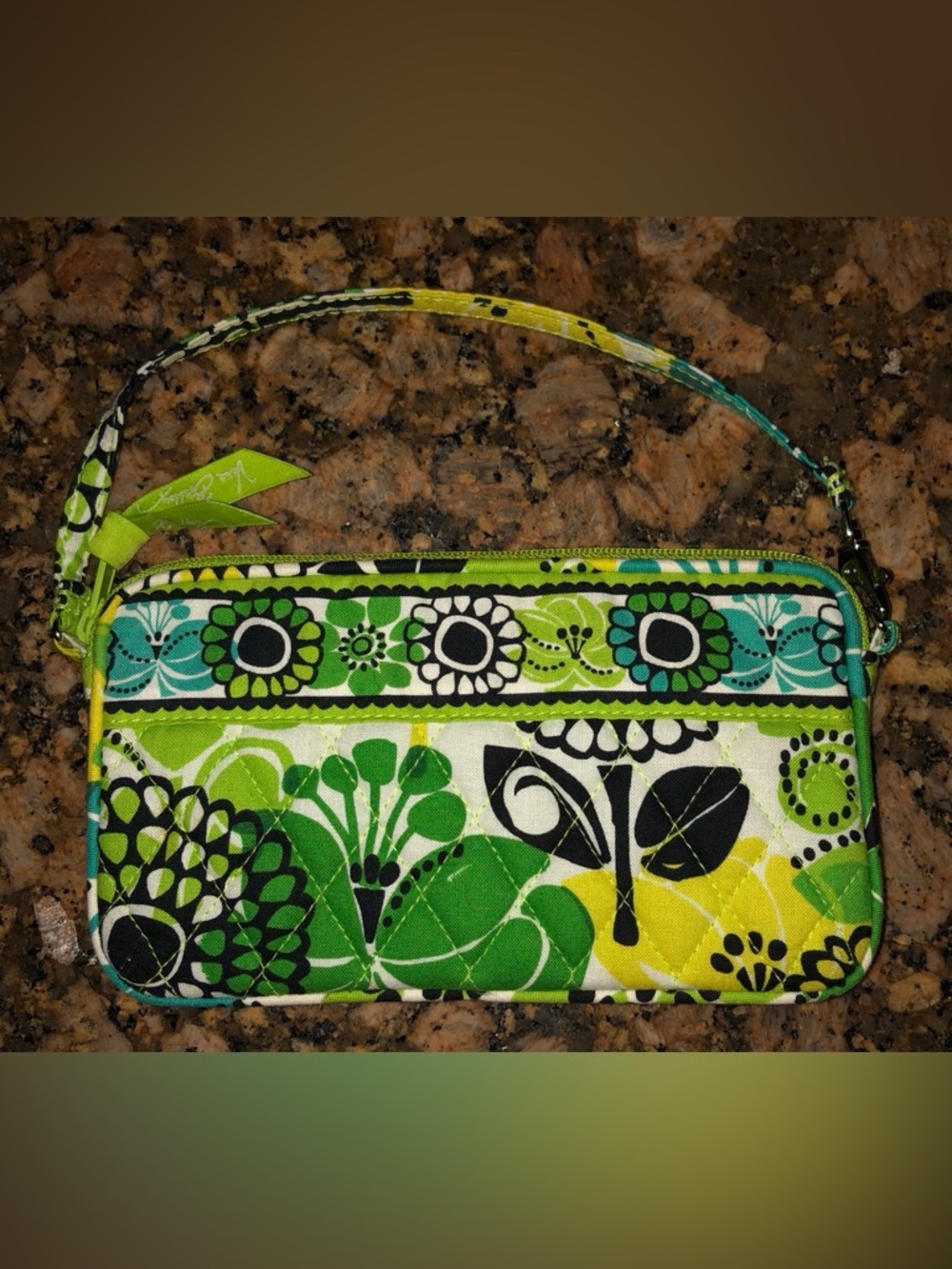 Vera Bradley Green Floral Quilted Wristlet brand new